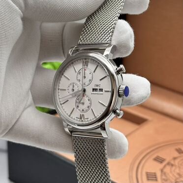 Часы IWC на миланском браслете