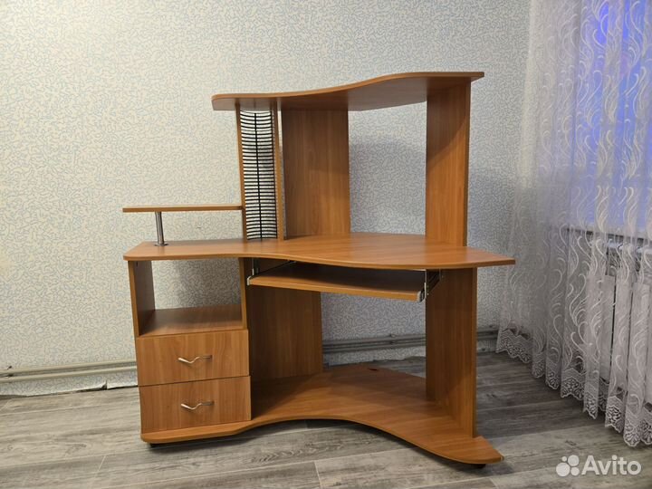 Офисная мебель стол компьютерный