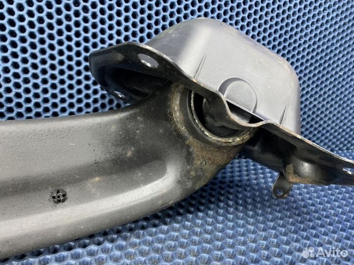 Рычаг задний правый продольный VW Tiguan / Тигуан