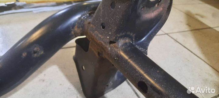 Подрамник Тигуан задний