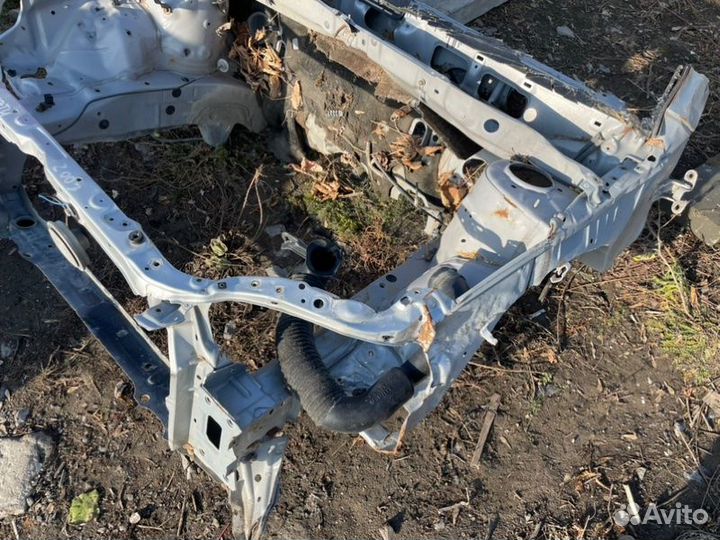 Панель кузова передний Toyota Corolla E120 3zzfe