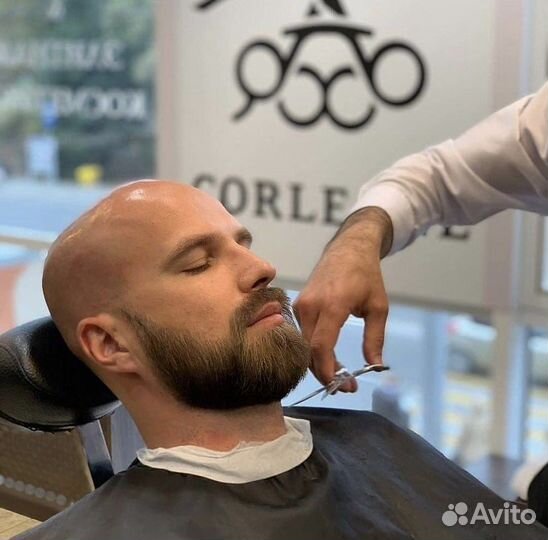 Модель на мужскую стрижку и оформление бороды