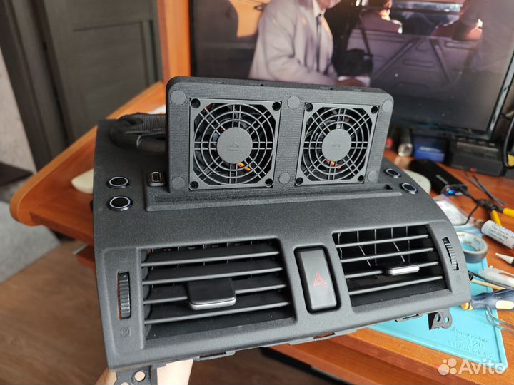 Держатель для планшета Мазда 3бк