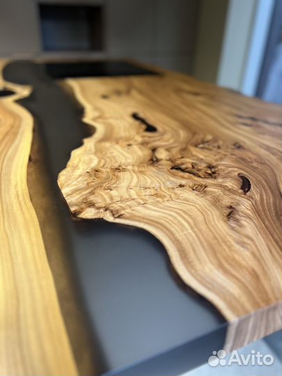 Стол кухонный остров