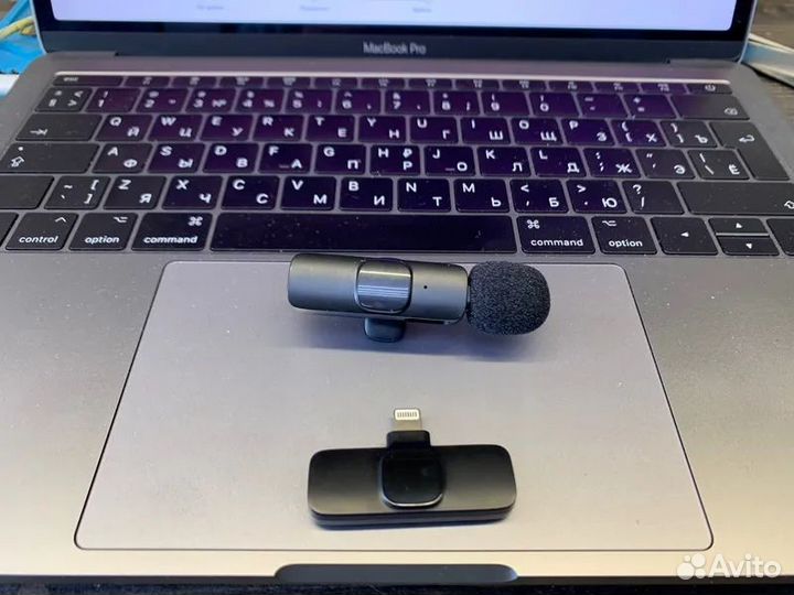 Петличный беспроводной микрофон для iPhone 2 в 1