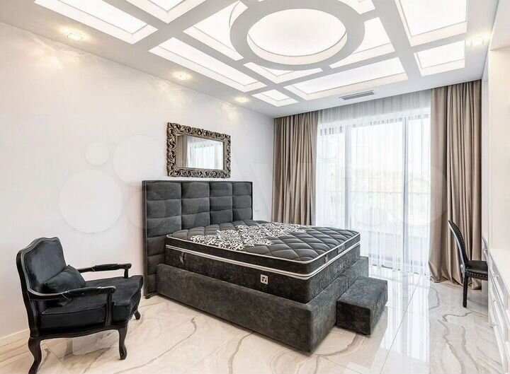 2-к. квартира, 95 м², 14/27 эт.