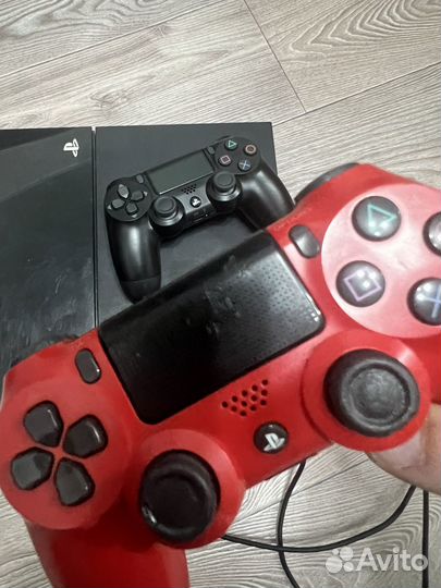 Sony PS4 500гб 2 геймпада
