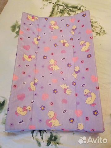 Пеленальная доска на кроватку