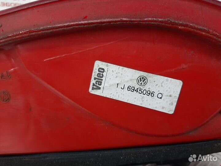 Фонарь задний правый Volkswagen Golf 3 1998