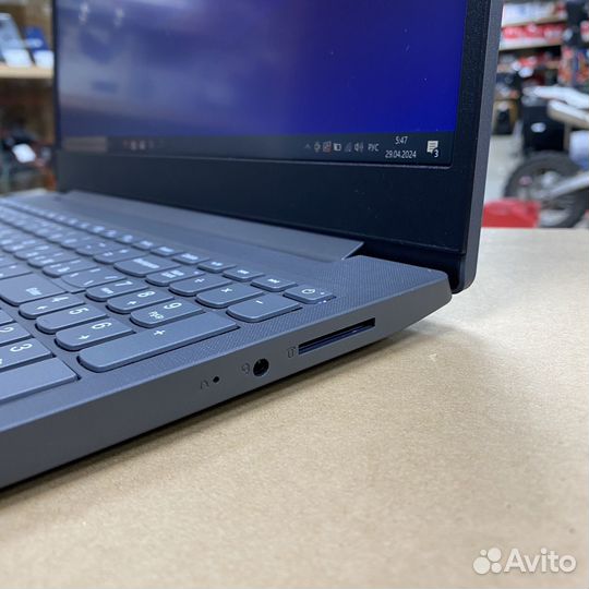 Ноутбук Lenovo V15 - IGL
