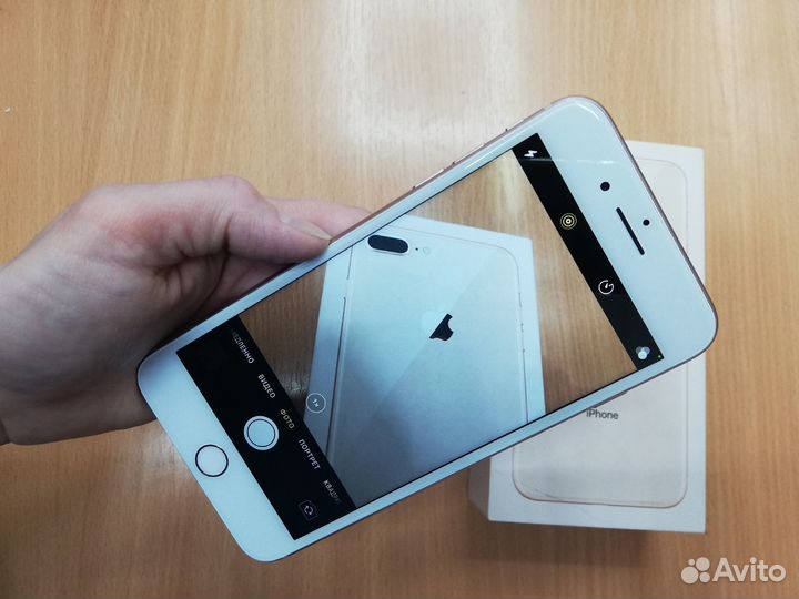 iPhone 8 Plus, 64 ГБ