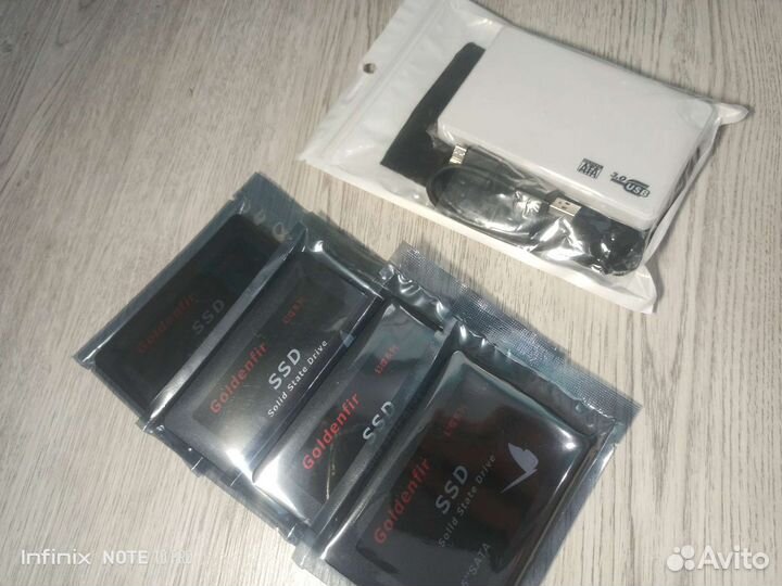 SSD накопитель 240 Гб