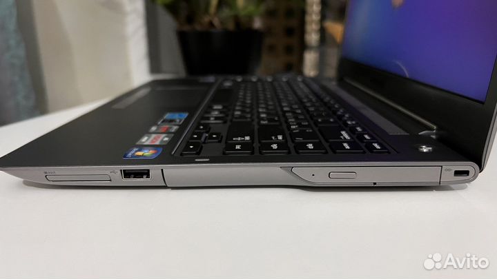 Ноутбук Samsung NP535U4C