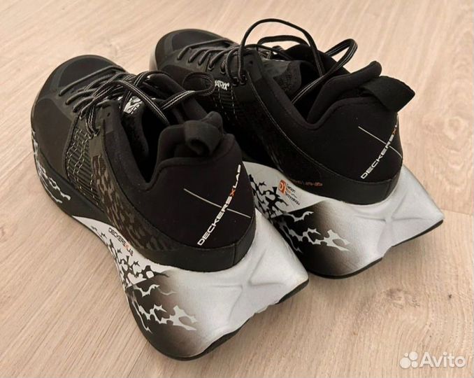 Сникерсы уни Deckers оригинал новые