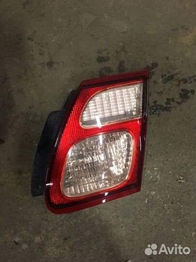 Фонари в крышку (хлопушку) багажника Ниссан Блюбер