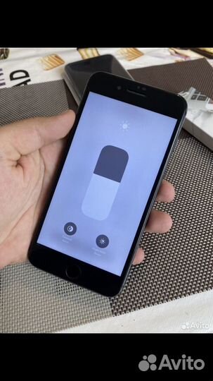 Телефон iPhone 8 plus
