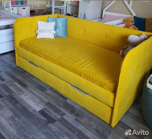 Мягкая детская кровать диван