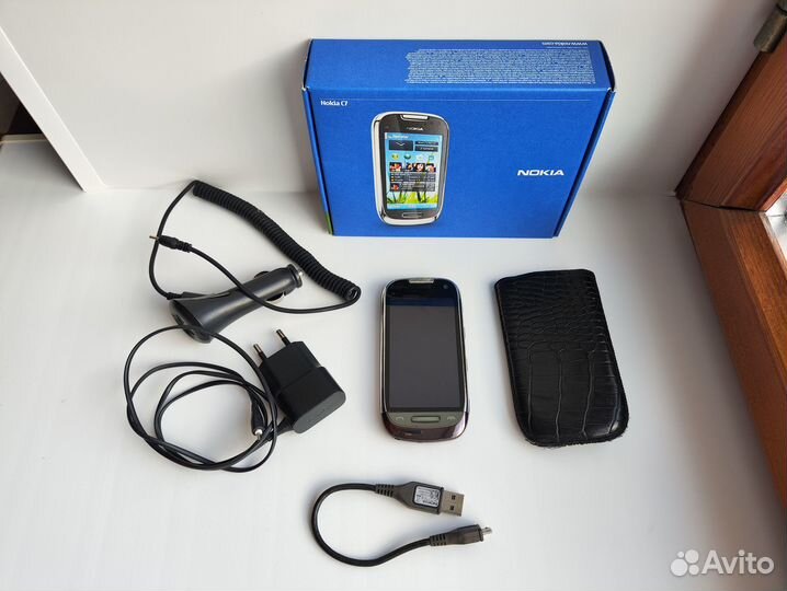 Nokia C7-00, 8 ГБ