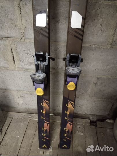 Горные лыжи 180 см