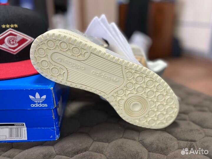 Кроссовки женские Adidas Forum