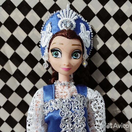 Кукла Анна из мультфильма 