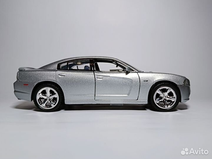 Модель Dodge Charger R/T Silver 2011 Motormax 1:24