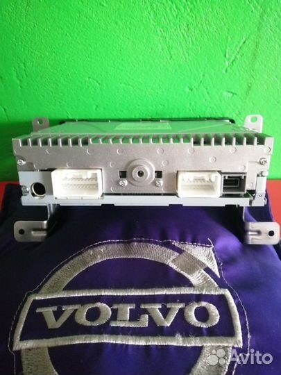 Продам новую магнитолу