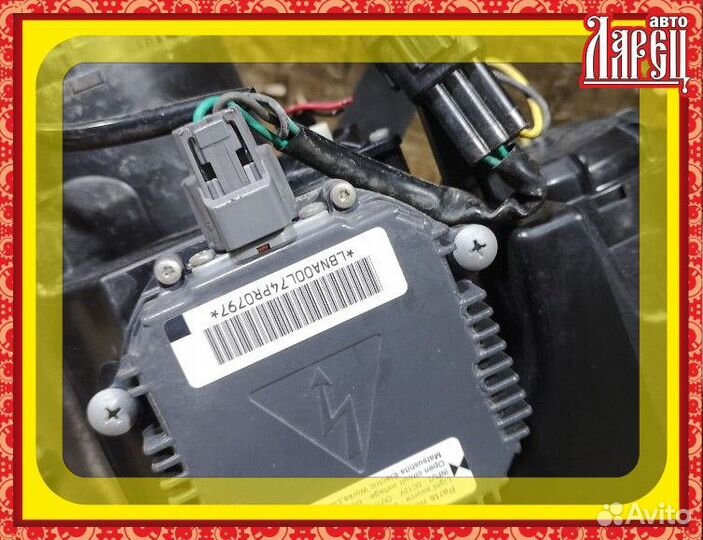 Фара Nissan Wingroad