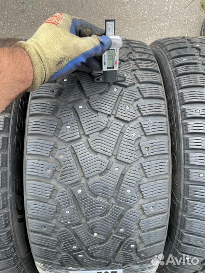 Pirelli Ice Zero 275/40 R20 и 315/35 R20