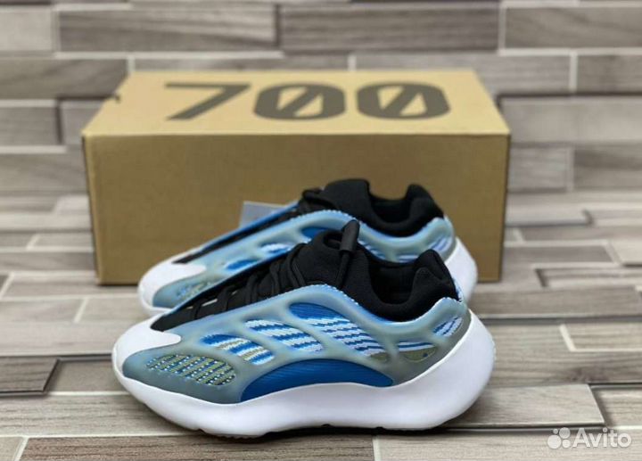 Кроссовки adidas