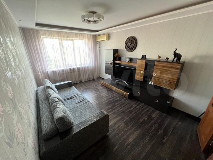 2-к. квартира, 52 м², 4/9 эт.