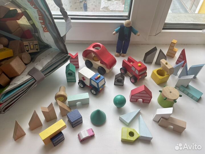 Фирменные деревянные игрушки и Duplo