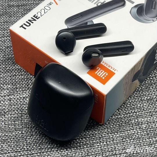 Беспроводные наушники JBL Tune 220 TWS чёрные б/у