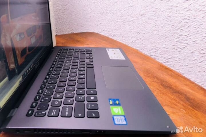 Отличный ноутубк Asus/SSD/Mx250/8GB