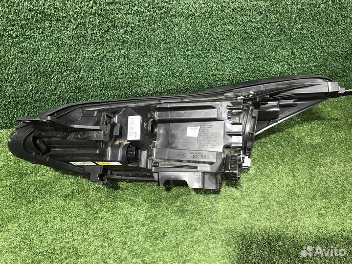 Фара правая Kia Sportage