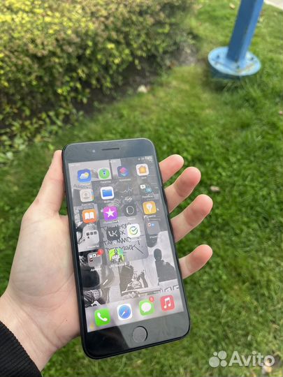 Телефон iPhone 7 plus