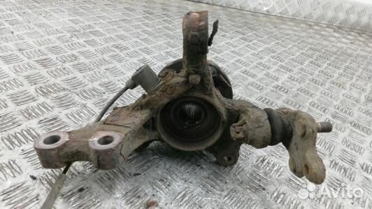 Ступица передняя правая toyota avensis T25 (89P36N