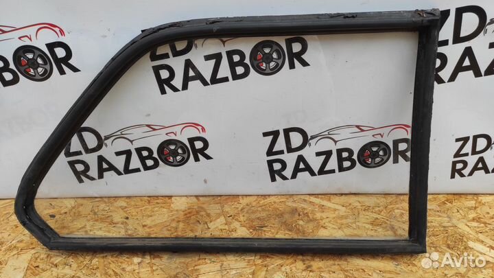 Стекло заднее левое BMW E21