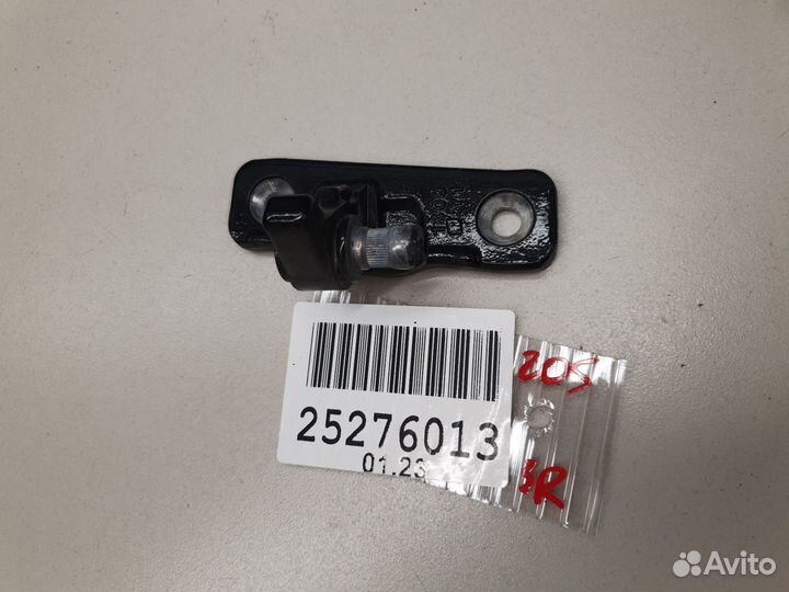 Петля двери задней правой верхняя Mercedes C-klasse W205 2014