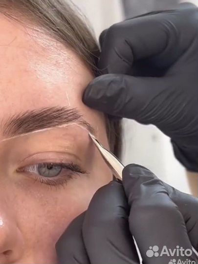 Вакансия мастер бровист