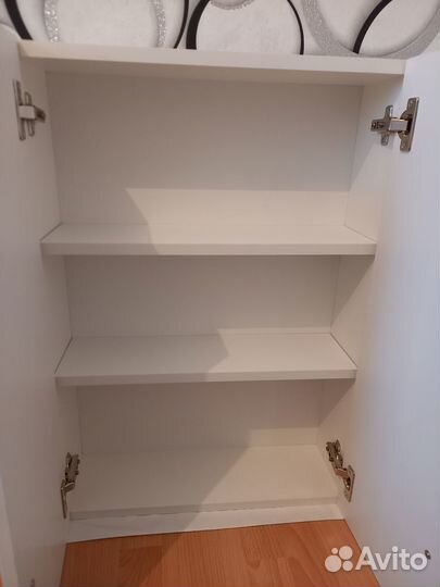 Шкаф навесной в ванную