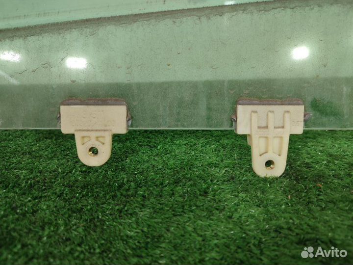 Стекло двери переднее левое Nissan Wingroad WFY11