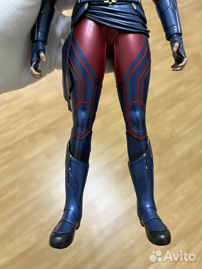 Hot Toys Captain Marvel 1/6 Фигурка