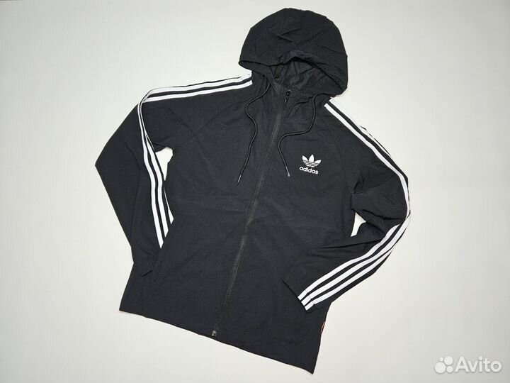 Спортивный костюм adidas