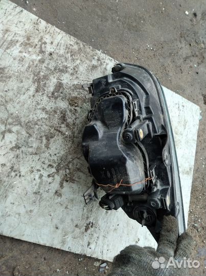 Фара передняя правая Форд Фокус 2 до рестайлинг
