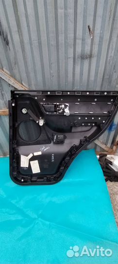Обшивка двери задней левой Land Rover range rover