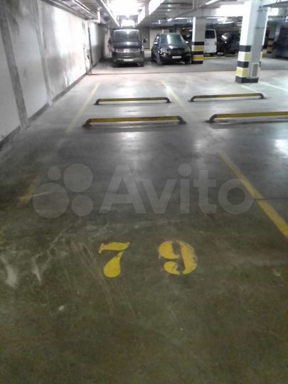 Машиноместо, 12 м²