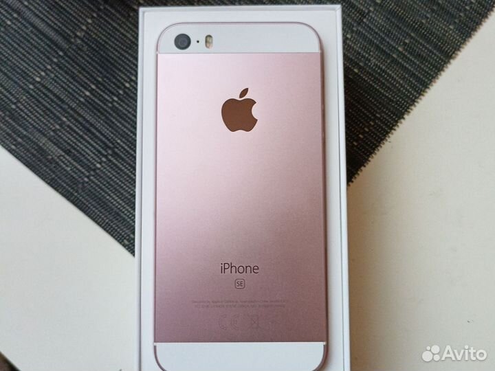 iPhone SE, 32 ГБ