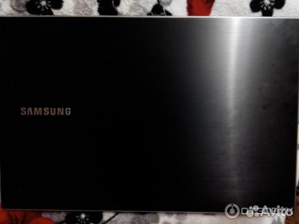 Samsung NP300V5A-S04RU/i5-2430m(2,4) /4gb/500gb
