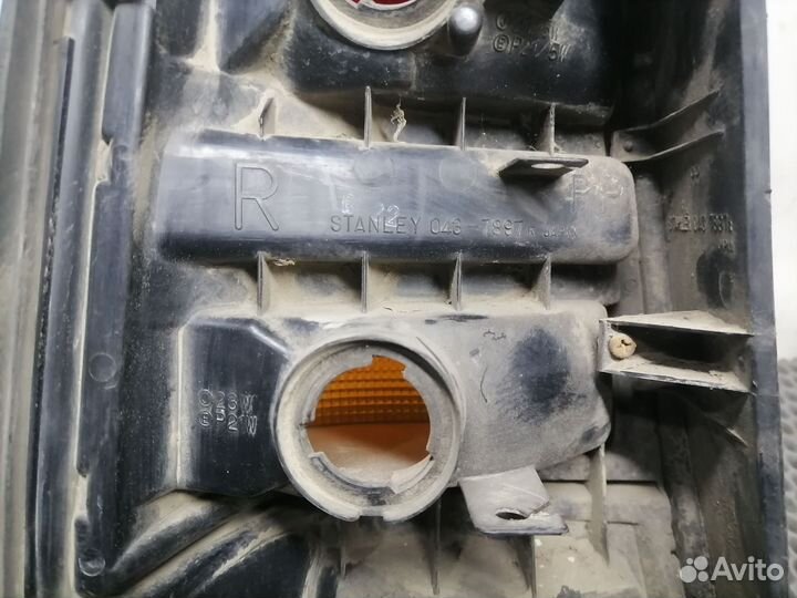 Фонарь задний правый Mazda Capella GD